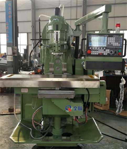 立式升(shēng)降台數控銑(xǐ)床 立式(shi)升降台數控(kòng)銑床