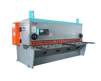 蘭州液(ye)壓閘式數控剪(jian)闆機